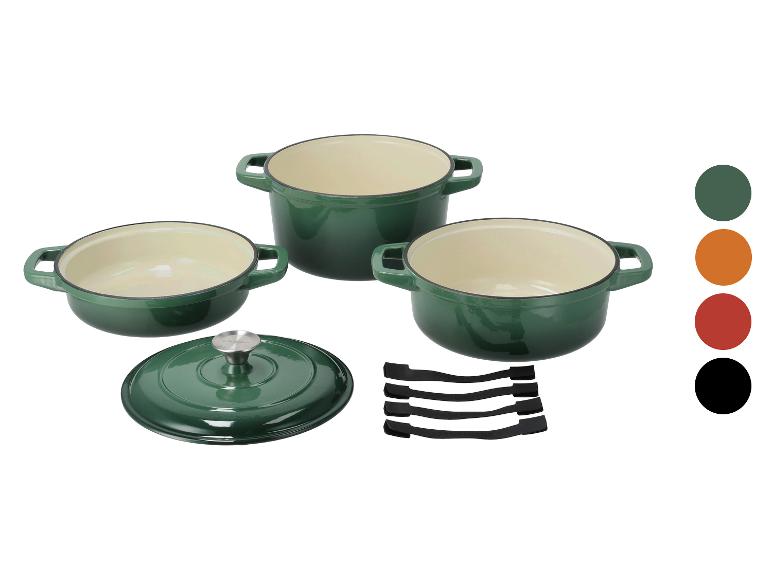 Set dunkler grüner Gusseisen-Töpfe.