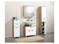 Badmöbel mit Spiegelschrank, Waschbecken und zwei hohen Schränken.