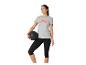 Sport-Shirt und Leggings, Fitnessball.