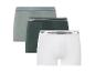 Drei Boxershorts in weiß, dunkelgrün und hellgrün mit kontrastierenden Streifen.