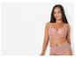 Puderrosa BH und Slip: elegante Lingerie.