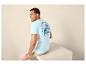 Hellblaues Herren-T-Shirt mit Palmenprint und dem Text „BRIGHT DAYS BOLD VIBES SUNSHINE & WAVES“ auf dem Rücken.