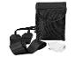 Schwarze Tragetasche, Schultergurt und Reinigungstücher.