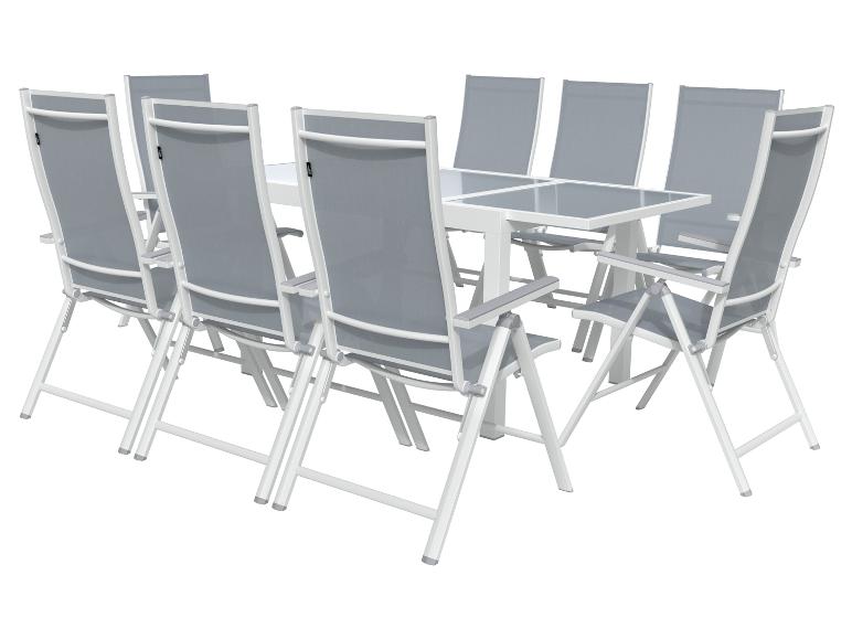 Gartenmöbel-Set: weißer Tisch mit grauen Netzstühlen.