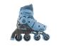 Verstellbare blaue Inlineskates mit schwarzen Rollen und Markendetails.
