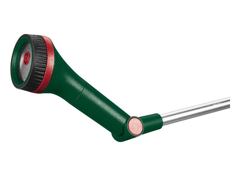 Ein grüner Sprüher und eine Verlängerungsschlauch mit einstellbarem Kopf.