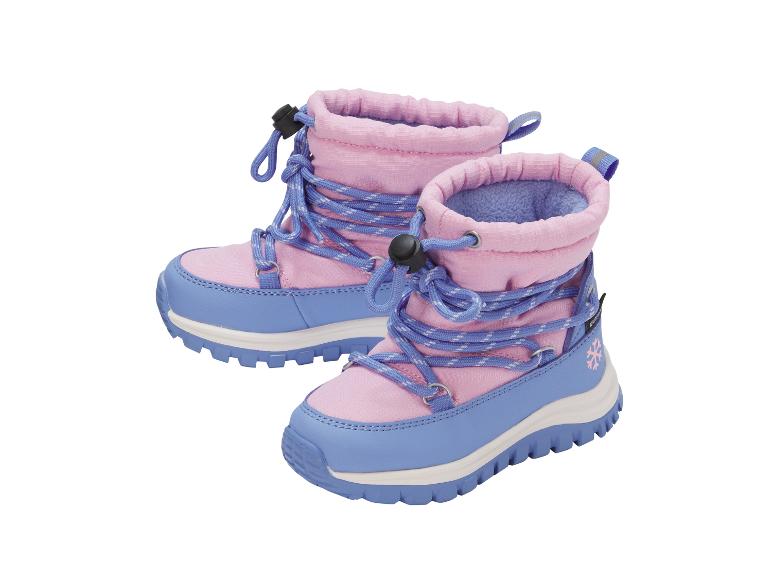 Rosa-blaue Kinder-Schneestiefel mit lila Schnürsenkeln und Schneeflockenmuster.
