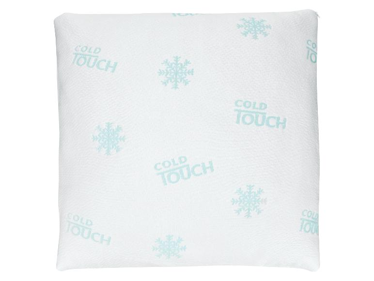Weißes Kühlkissen mit 'Cold Touch' Schriftzug und Schneeflockenmustern.