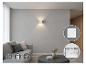 Quadratische LED-Wandleuchte mit Montagedetails, USB-Ladefunktion und Akku.