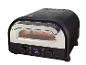 Schwarzer Pizzaofen mit Digitalanzeige 450C und 2:00, backt eine Pizza darin.