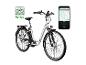 Weißes E-Bike mit Smartphone, das eine Navigations- und Fahr-App anzeigt.