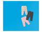 Drei Paar Kinderleggings: beige mit Herzen, rosa und dunkelgrau.
