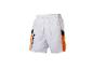 Weiße Crivit Herren-Shorts mit orangefarbenen und schwarzen Details