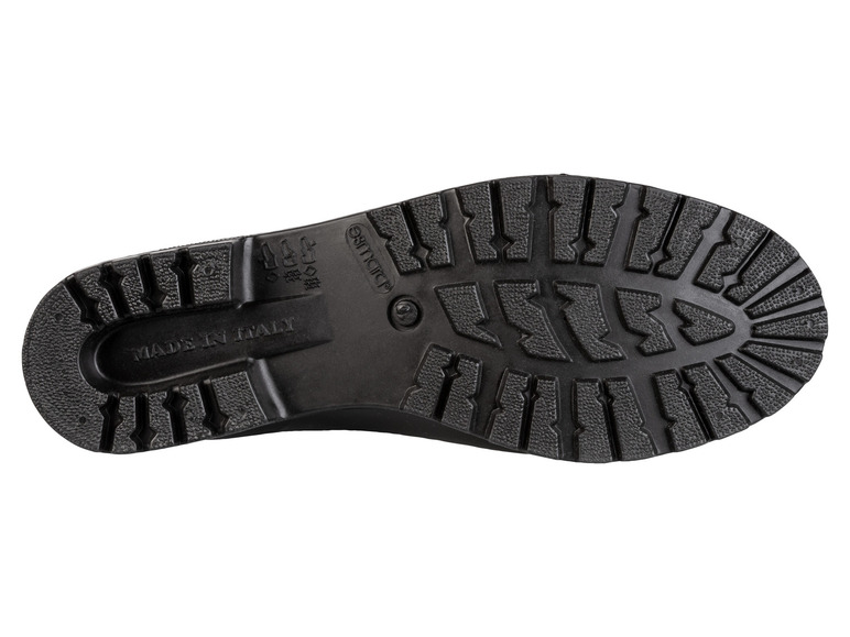 Die Sohle eines schwarzen Schuhs mit 'esmara' und 'Made in Italy'.