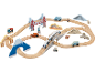 Holzeisenbahn-Set mit Schienen, Fahrzeugen und ikonischen Weltmonumenten.