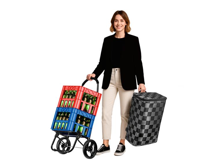Frau mit Bierkastenwagen und Einkaufstasche auf Rädern.