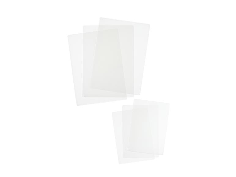 Zwei Stapel transparenter Plastikfolien, ideal für Büro oder Bastelarbeiten.