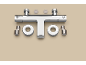 Verchromte Thermostat-Badearmatur mit Montagezubehör auf beigem Hintergrund.