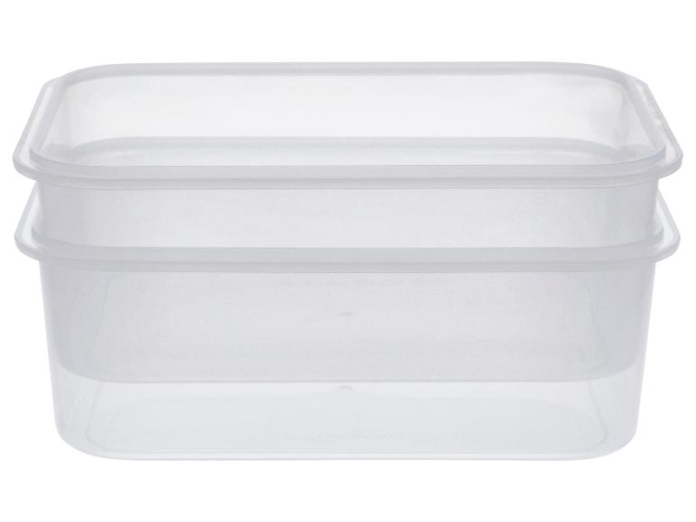 Zwei gestapelte, transparente Kunststoffbehälter mit abgerundeten Kanten