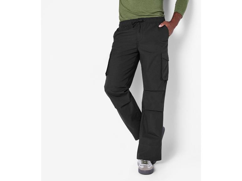 Schwarze Cargohose mit Kordelzug
