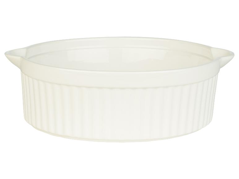 Eine weiße, runde Auflaufform mit Griffen.