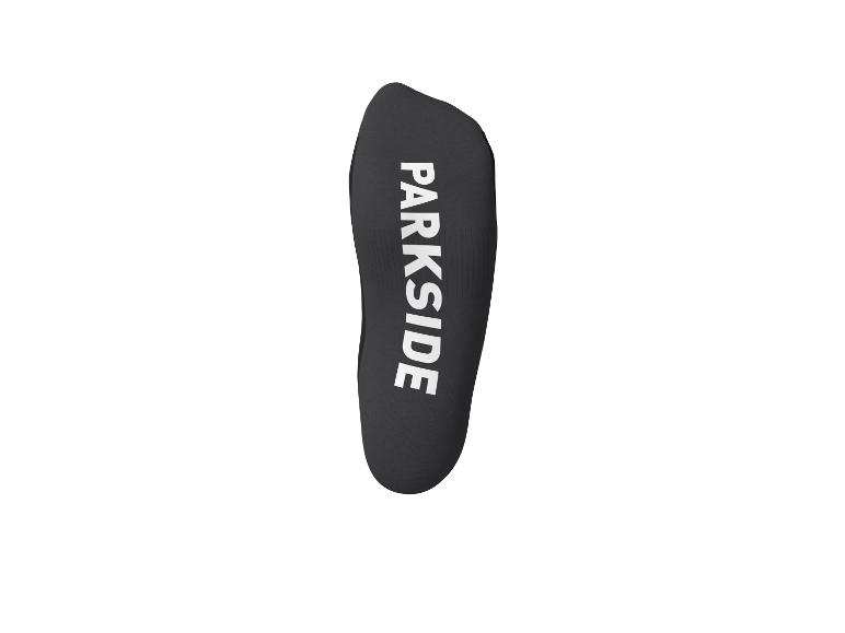 Schwarze Einlegesohle mit weißem Text „PARKSIDE“.