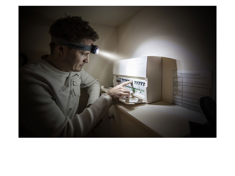 Gehe zu Vollbildansicht: Energizer Kopf Taschenlampe Vision HD+ Focus Headlight - Bild 12