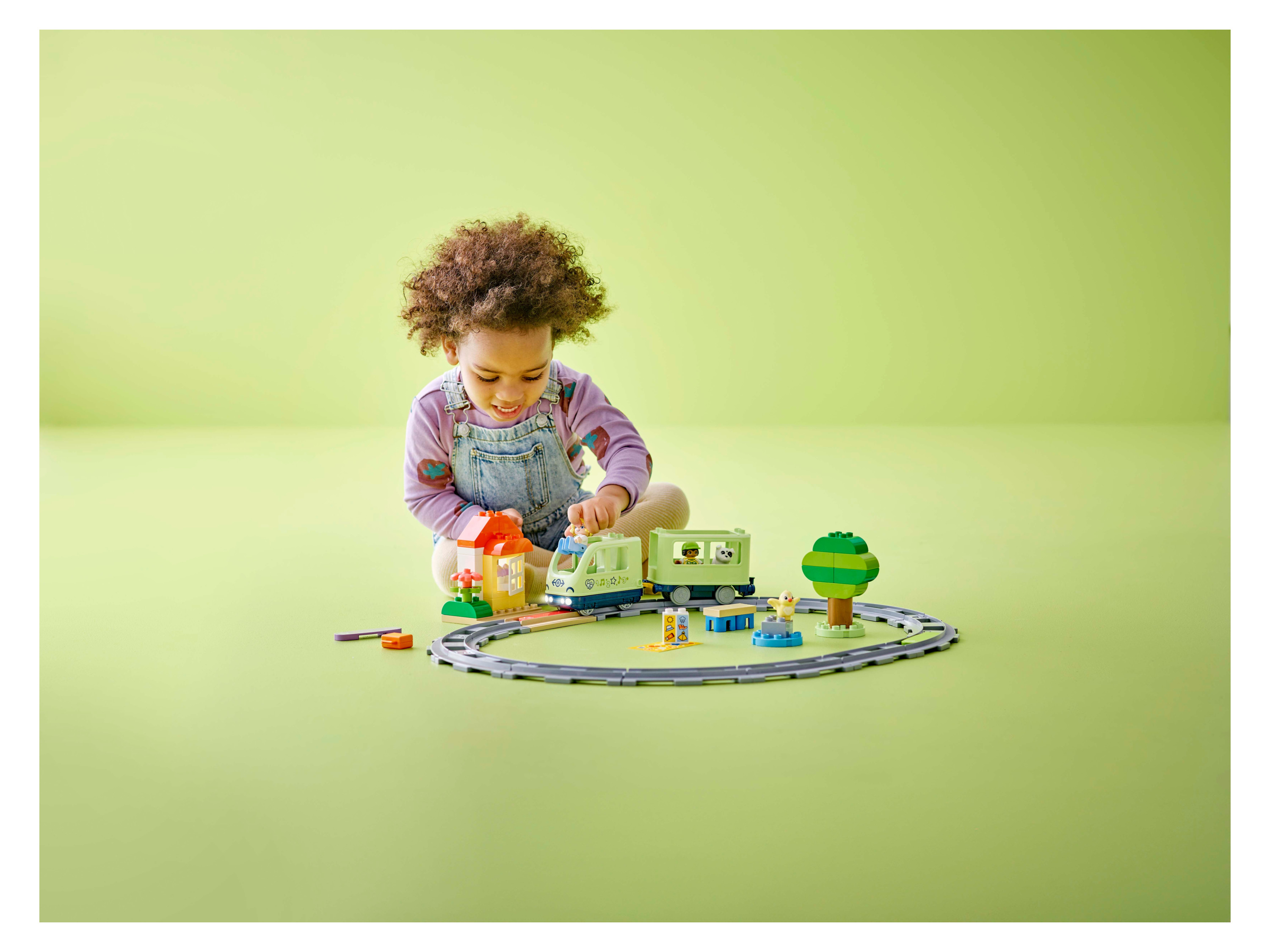 LEGO DUPLO Town Interaktivt äventyrståg 10427 3