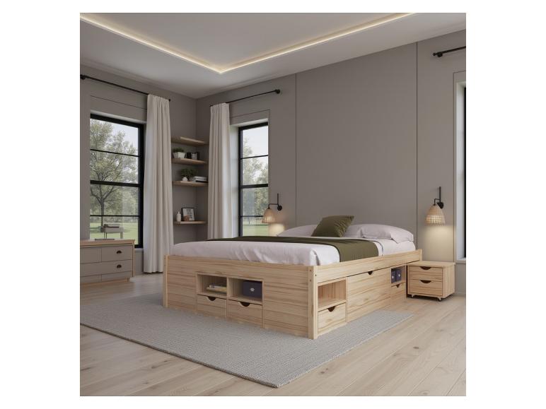 Schlafzimmer mit Holzbett mit Stauraum, Kommode und Nachttischen aus hellem Holz.