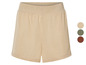 Beige Strickshorts mit elastischem Bund.