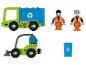 Grüner Müllwagen, ein kleines Auto und zwei Figuren von Reinigungskräften