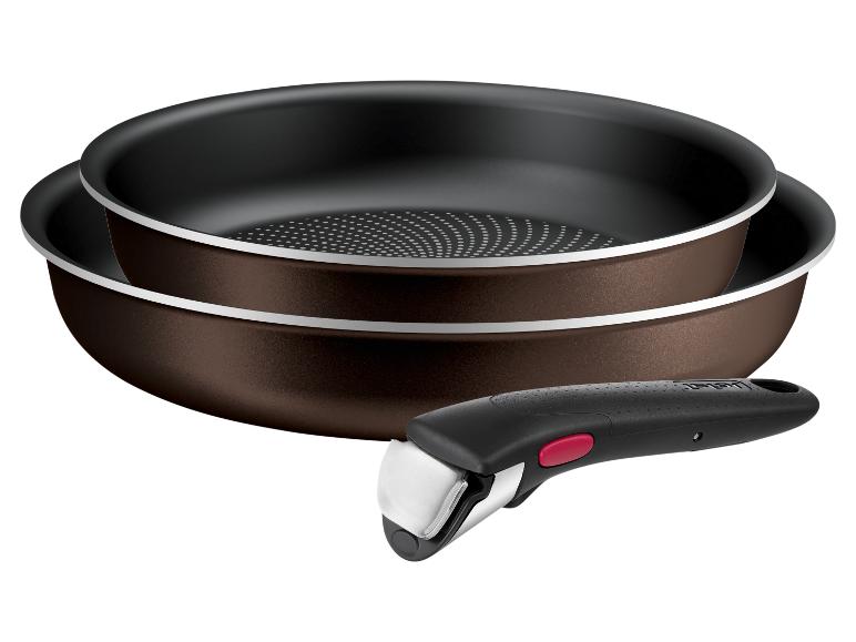 Set aus zwei braunen Antihaftpfannen mit abnehmbarem Griff.