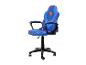 Blauer Gaming-Bürostuhl mit einem rot-gelben Superhelden-Emblem.