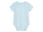 Hellblauer Baby-Body mit kurzen Ärmeln.