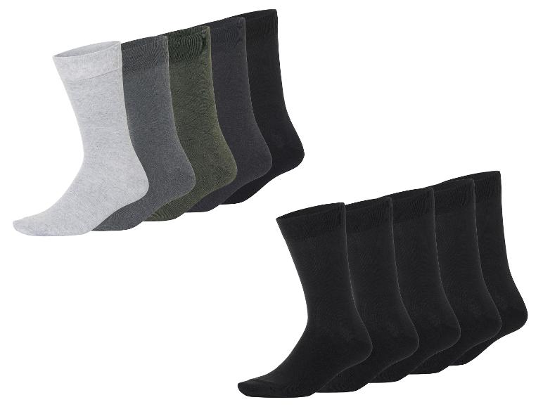 Herrensocken: Sechs Paar in verschiedenen Farben und sechs Paar schwarze Socken.