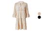 Damenkleid mit Ethno-Print in Beige- und Weißtönen, 3/4-Ärmeln und V-Ausschnitt.