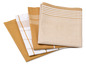Drei Geschirrtücher in Beige und Weiß mit Streifen und Karos.