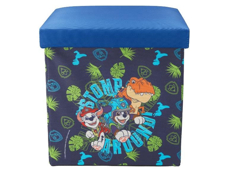 Blauer Kinder-Aufbewahrungshocker mit Zeichentrickfiguren und dem Text „STOMP AROUND“.