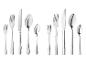 SilverCrest Besteckset mit Messern, Gabeln und Löffeln in verschiedenen Größen.
