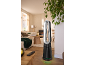 Rotorloser Ventilator in einem gemütlichen Wohnzimmer mit Kamin.