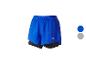 Blaue Sportshorts mit schwarzen Innenshorts und Logo