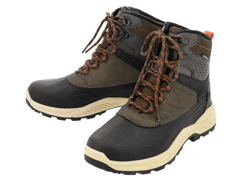 Ein Paar wasserdichte Herren-Schneestiefel in Olivgrün und Schwarz mit orangefarbenen Schnürsenkeln.