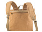 Ein brauner Canvas-Rucksack mit Netz-Schultergurten.