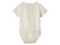 Beiger Baby-Body mit kurzen Ärmeln und Knopfverschluss am Rücken.