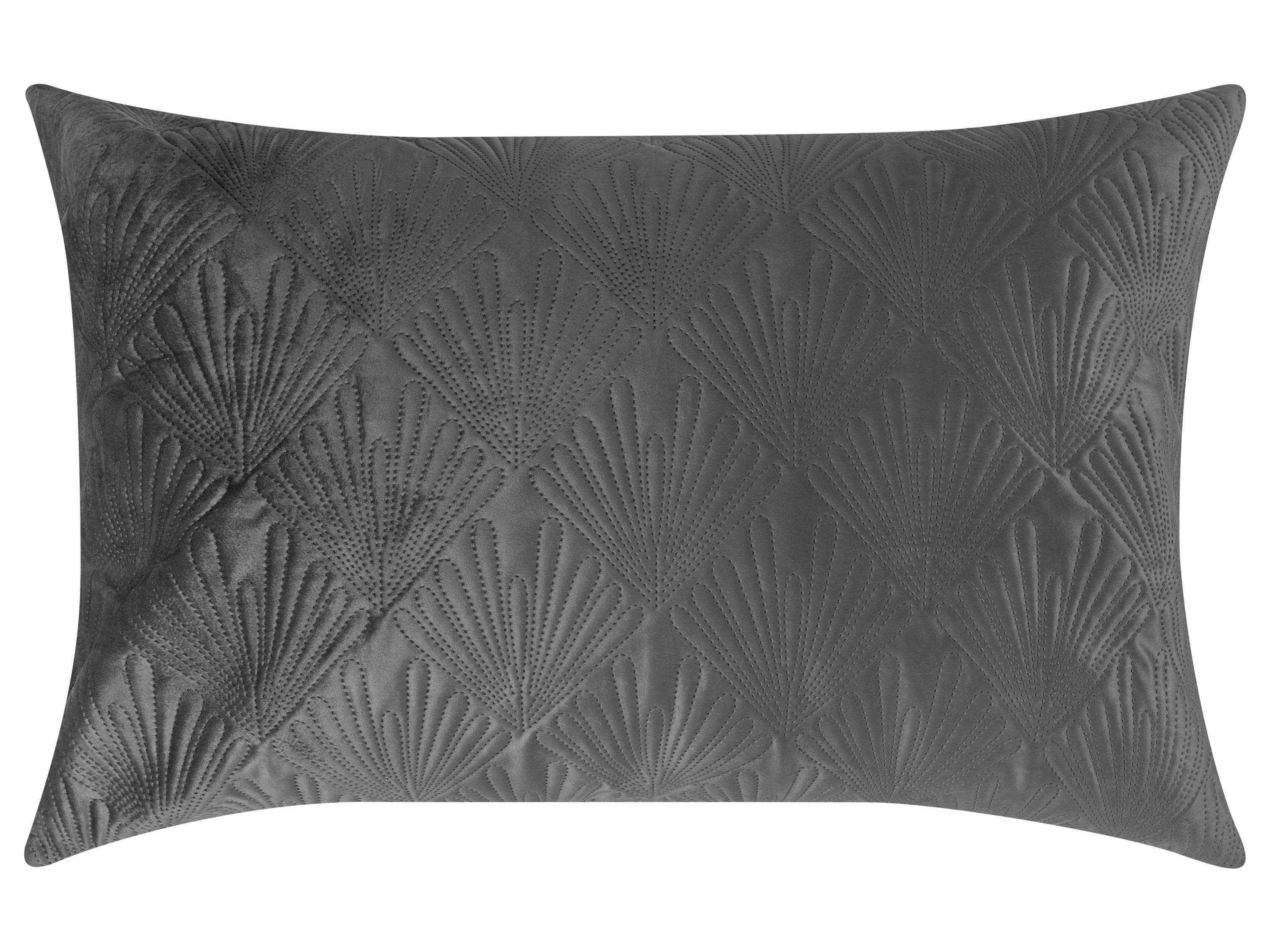 LIVARNO home Wohnkissen XXL Samt, 60 x 90 cm (Grün)““ | Produkttyp: Deko-Kissen Füllung: ja Material: 100 % Polyester (recycelt) Größe: 60 x 90 cm Gewicht: – Füllgewicht: – Füllmenge individuell befüllbar: ja Pflegehinweis: waschen bei max. 30 °C (Pflegeleicht) nicht bleichen nicht im Wäschetrockner trocknen bügeln bis 110 °C (Stufe 1). Kein Bügeln mit Dampf nicht trockenreinigen Allergikerhinweis: – Lieferumfang: 1x Kissen GRS – Global Recycled Standard Benutzung ab 100 % recyceltem Material Zertifizierungsnummer: CU 851646 Aus Alt mach Neu: Durch die Wiederverwendung bereits genutzter Materialien werden wertvolle Ressourcen gespart. GRS ermöglicht die Ermittlung und lückenlose Rückverfolgung des im Produkt verwendeten Recyclingmaterials. Dabei werden neben der kompletten Lieferkette von der Sammelstelle bis in die Filiale zusätzlich soziale und ökologische Kriterien überprüft.““