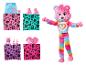 Barbie Care Bears Puppe mit Überraschungszubehör und Kleidung, inklusive Rock und Stiefeln.