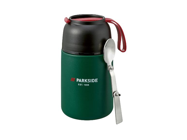 Grüne Essensflasche mit schwarzem Deckel, rotem Riemen und angebrachtem Klapplöffel.