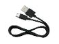 Schwarzes USB-A-auf-USB-C-Ladekabel, zu einer Acht geformt.