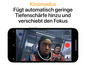 Ein iPhone-Bildschirm mit dem Kameramodus 'Kino', der einen unscharfen Hintergrund und einen scharfen Fokus auf das Motiv ermöglicht.
