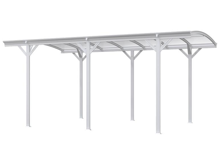 Ein weißes, gebogenes Carport oder Terrassendach mit transparentem Dach.